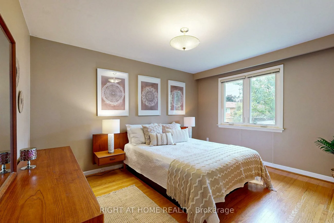 220, Homewood, Newtonbrook West, Toronto
