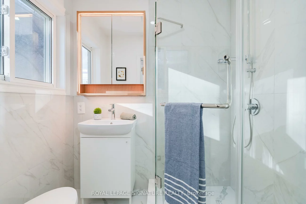 15, Prattley, Don Valley Village, Toronto