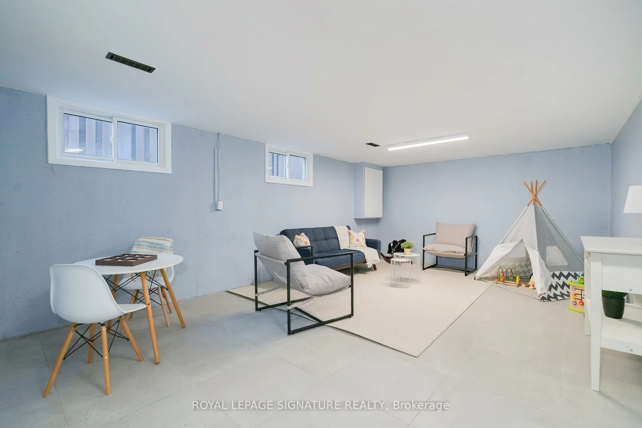 15, Prattley, Don Valley Village, Toronto