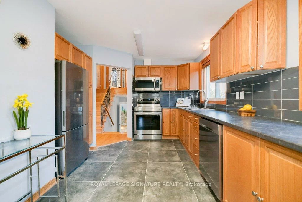 15, Prattley, Don Valley Village, Toronto