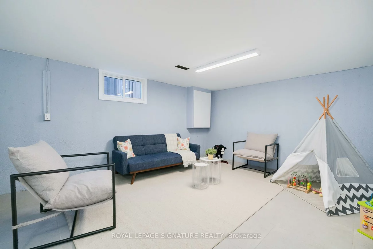 15, Prattley, Don Valley Village, Toronto