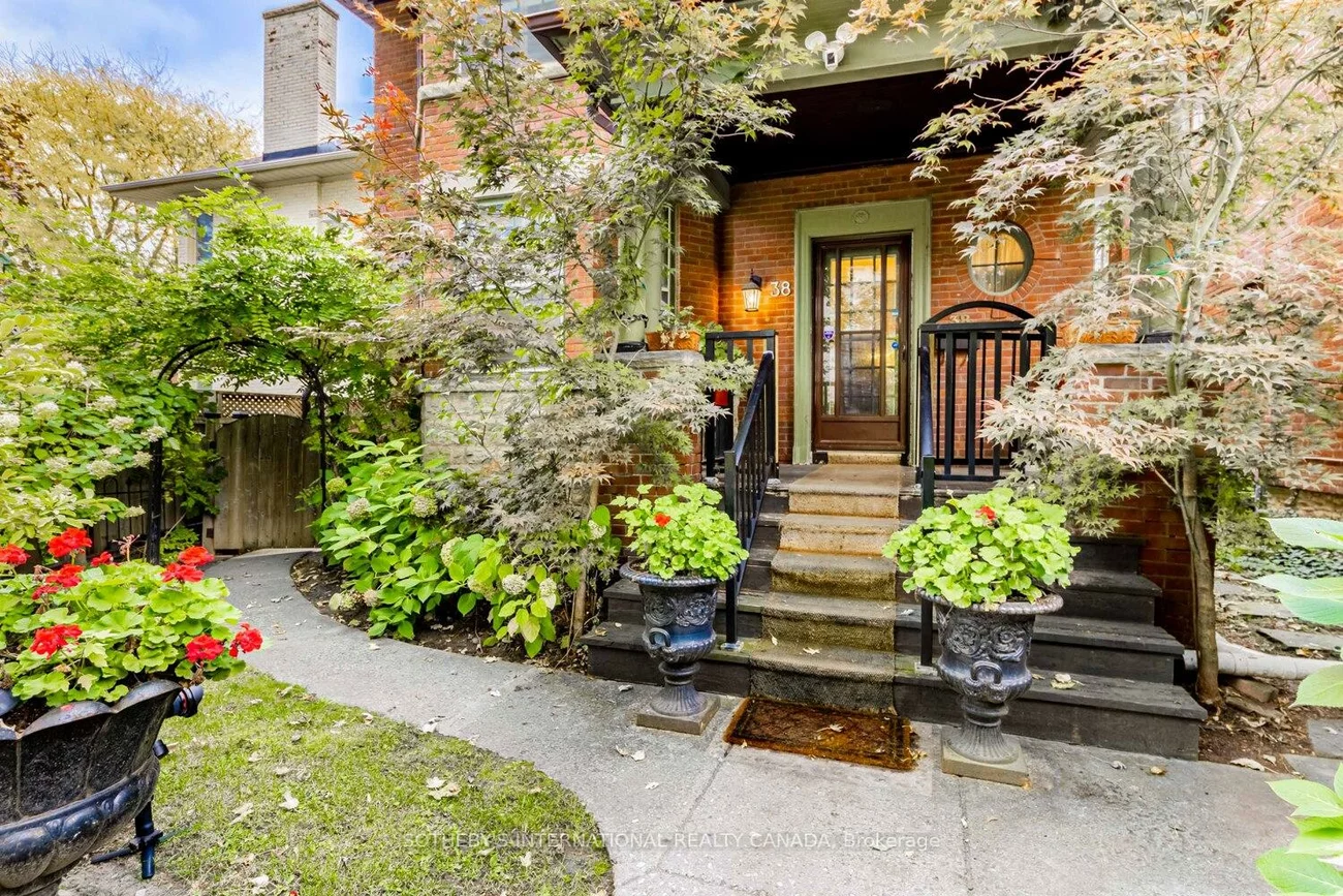 38, Foxbar, Yonge-St. Clair, Toronto