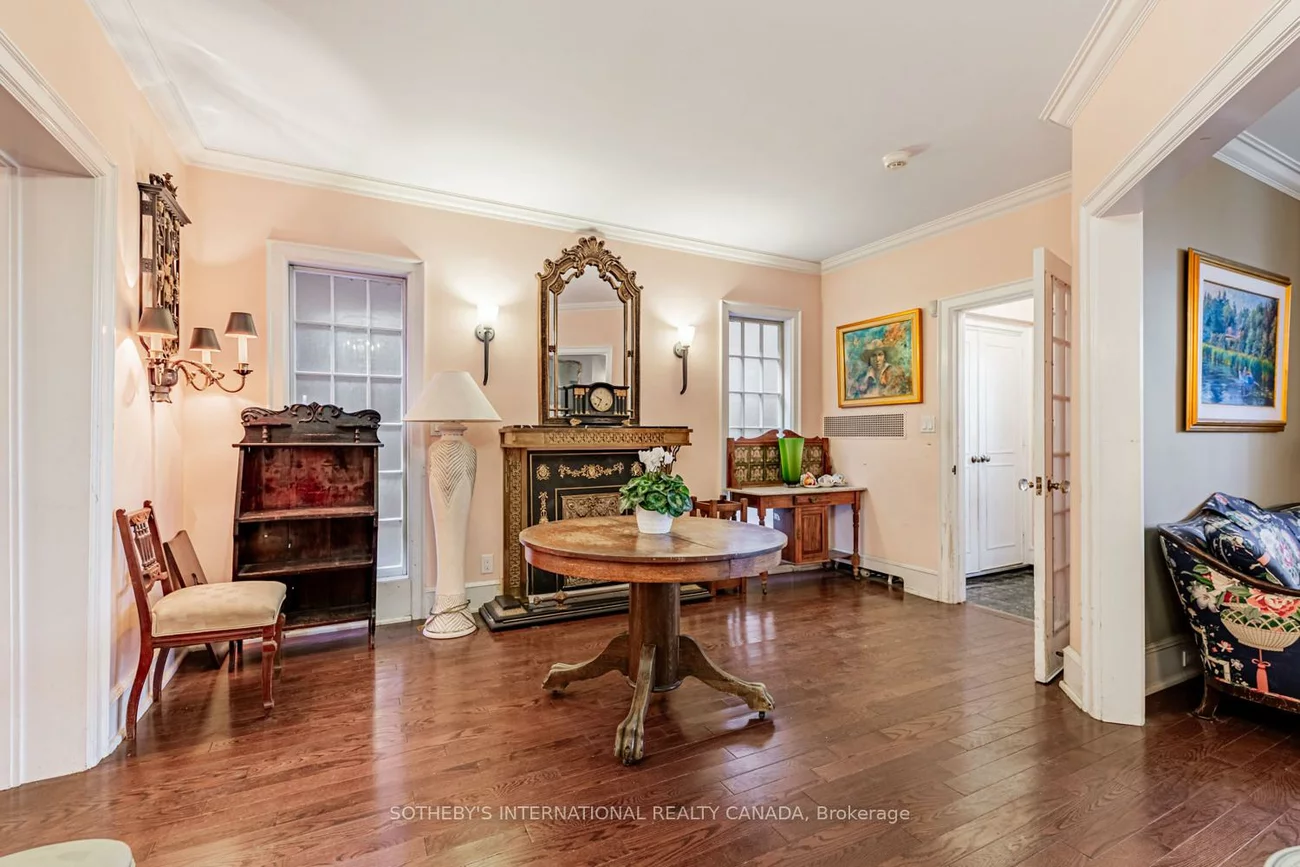 38, Foxbar, Yonge-St. Clair, Toronto