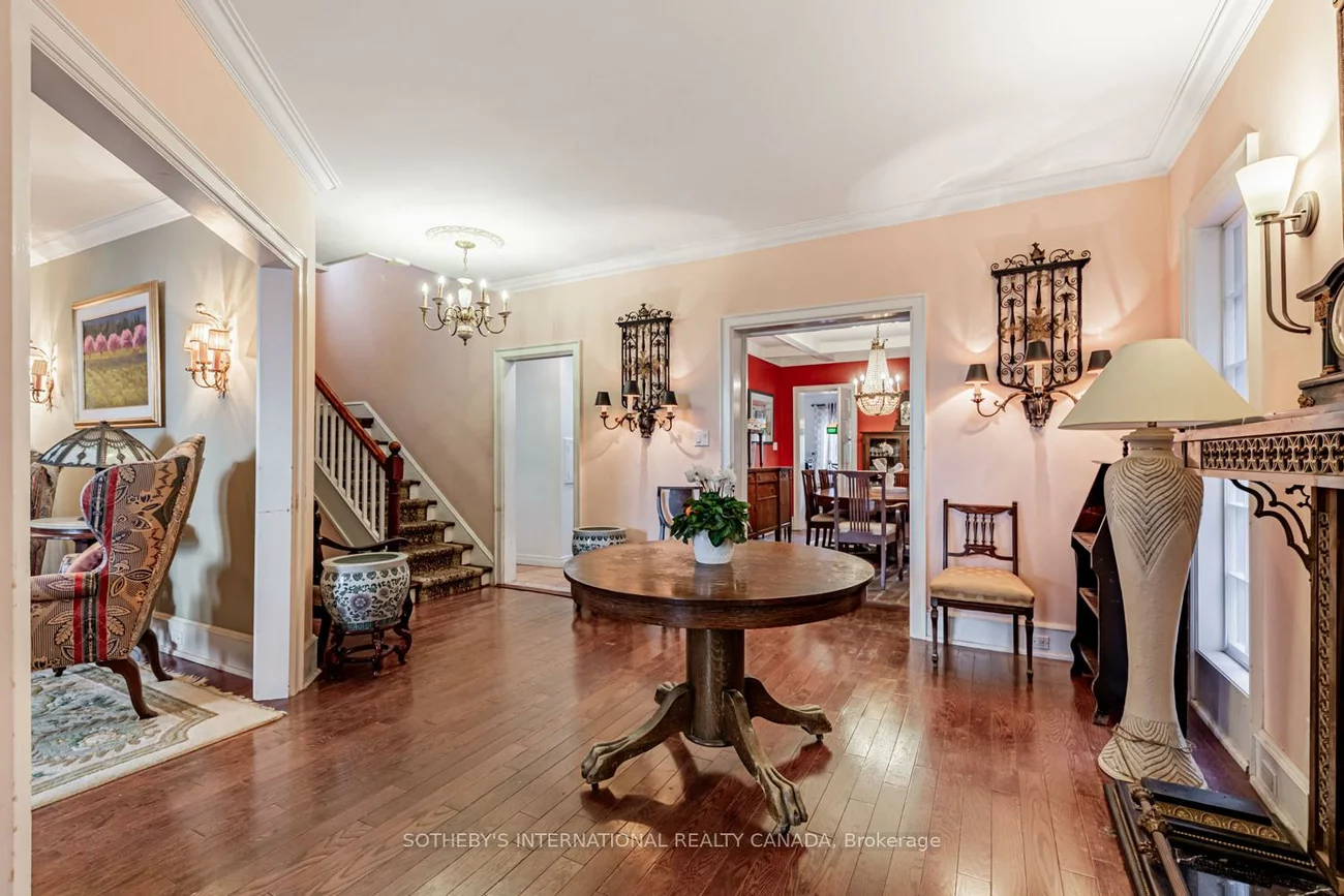 38, Foxbar, Yonge-St. Clair, Toronto