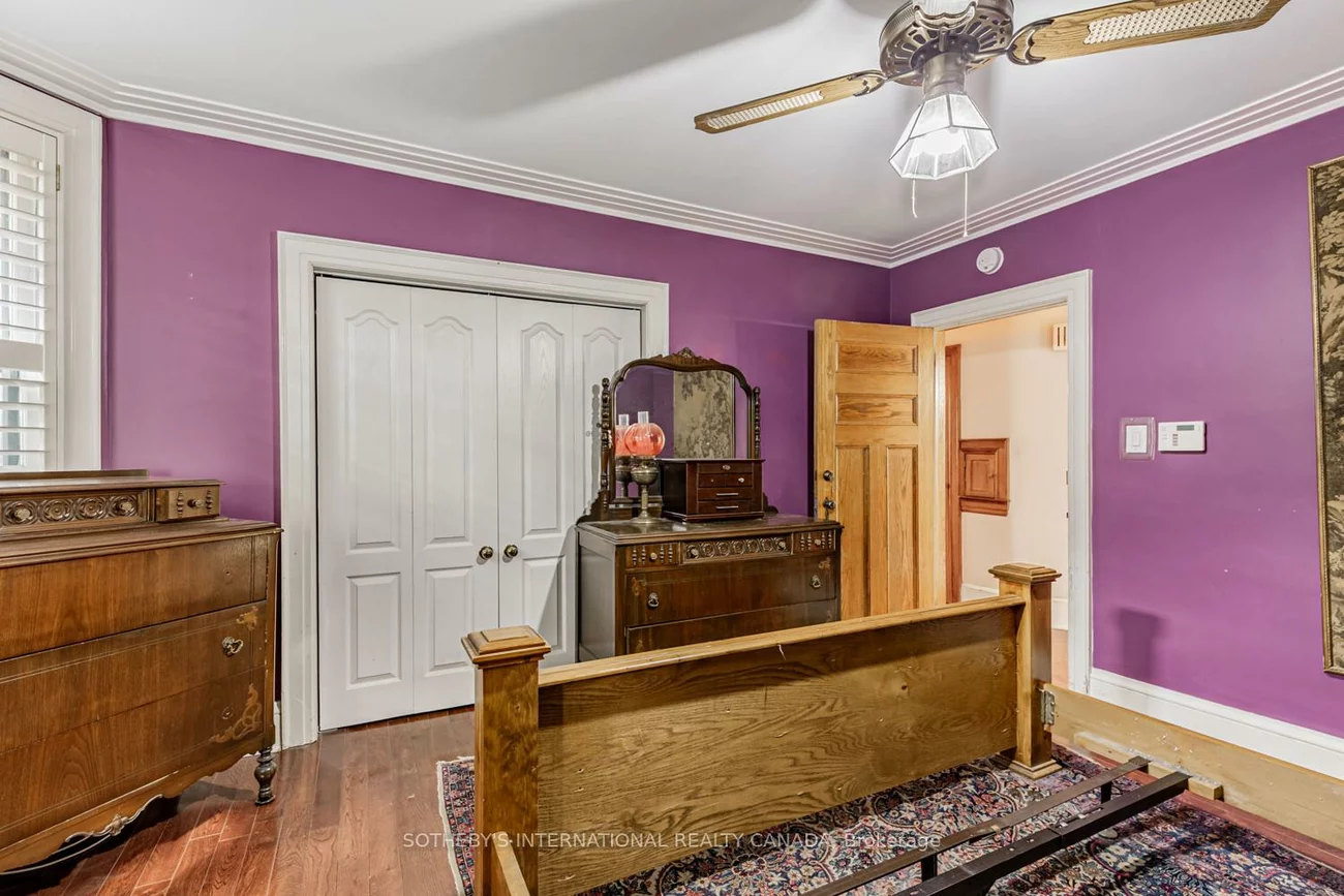 38, Foxbar, Yonge-St. Clair, Toronto