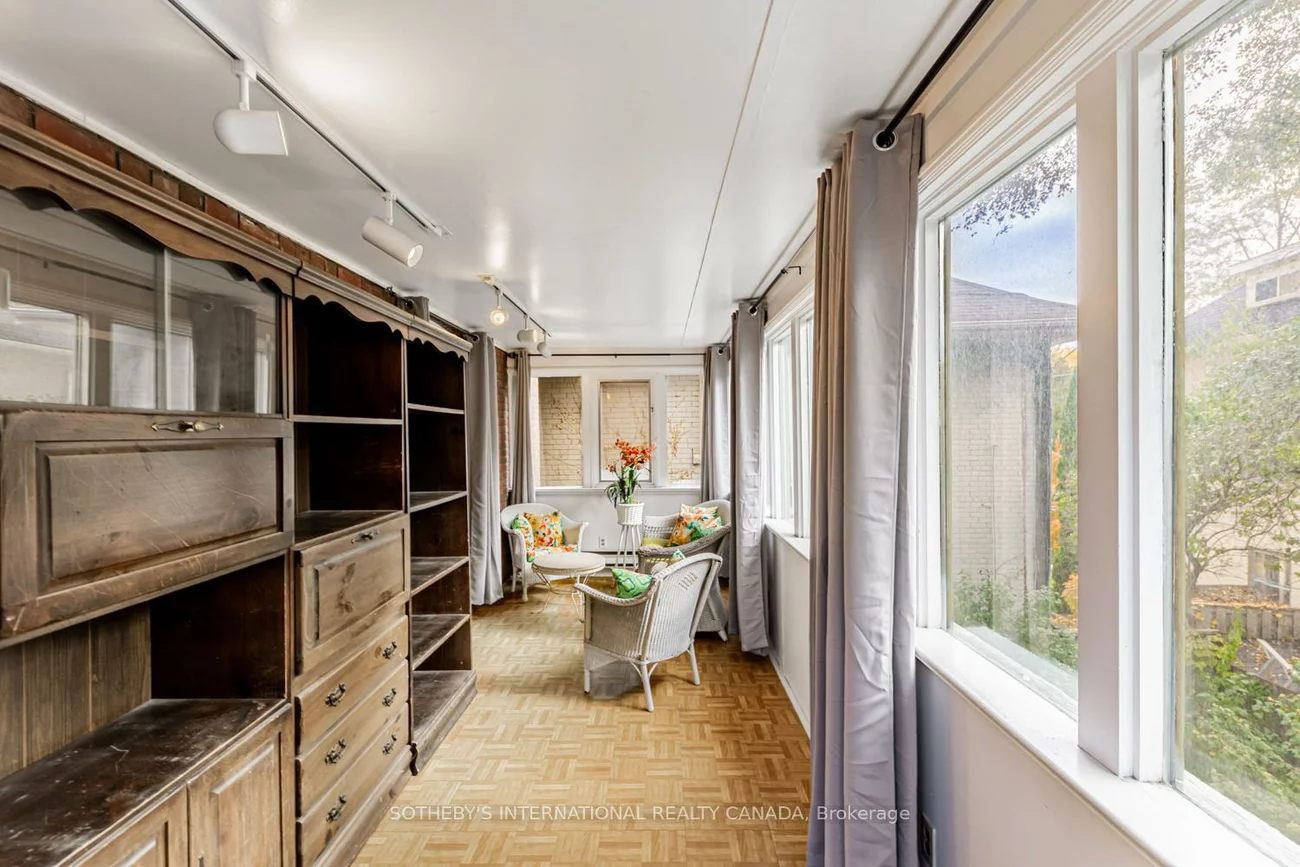 38, Foxbar, Yonge-St. Clair, Toronto