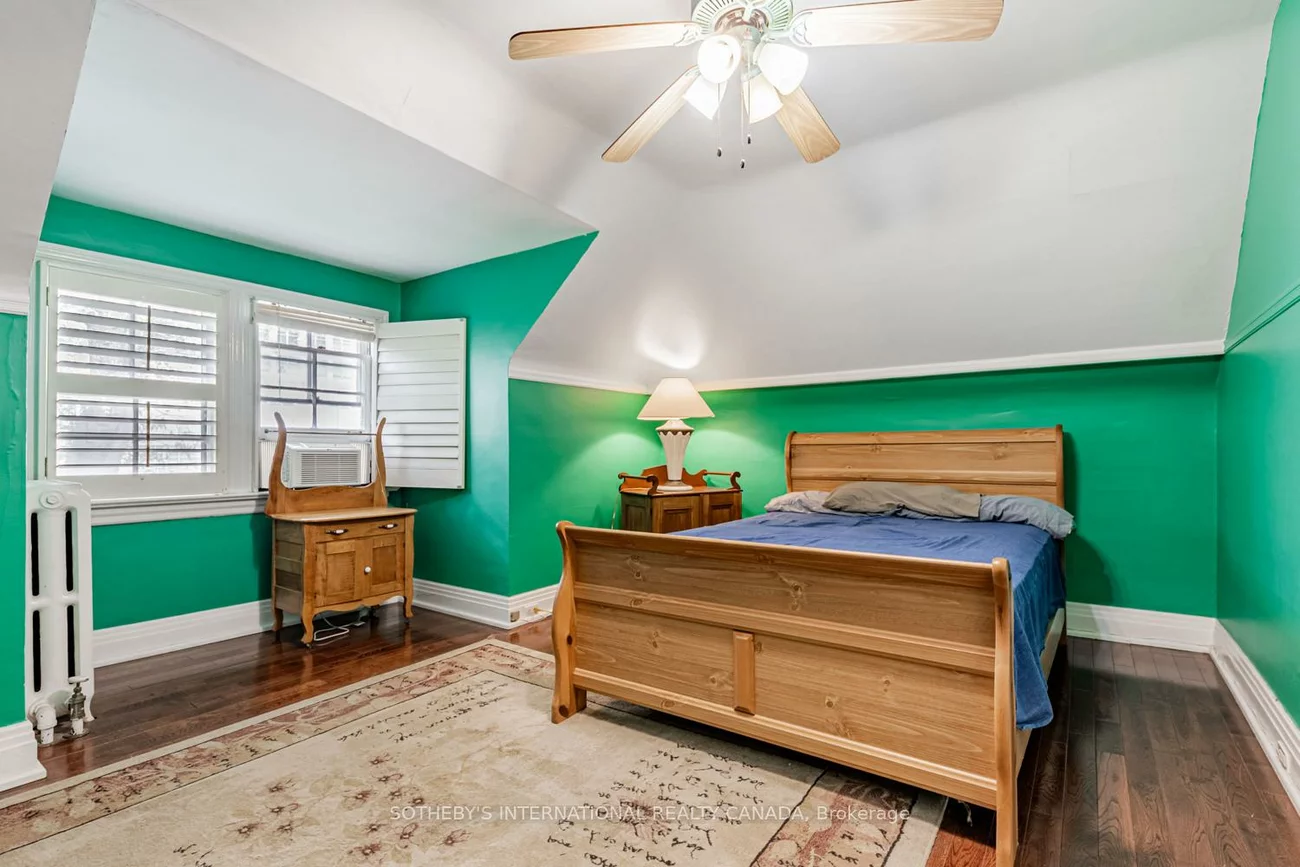 38, Foxbar, Yonge-St. Clair, Toronto