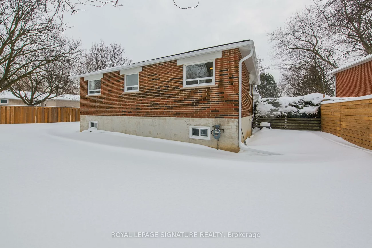 22, Bellbury, Don Valley Village, Toronto