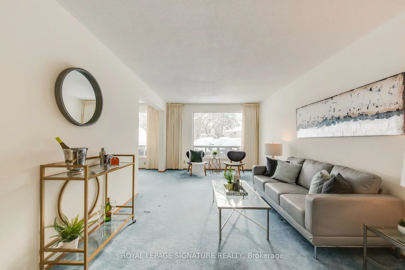 22, Bellbury, Don Valley Village, Toronto