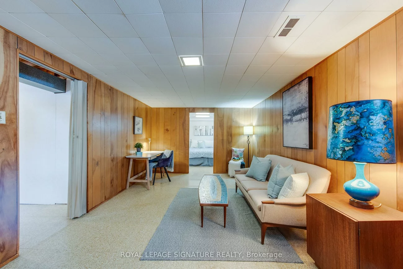 22, Bellbury, Don Valley Village, Toronto