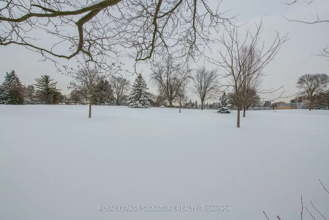 22, Bellbury, Don Valley Village, Toronto