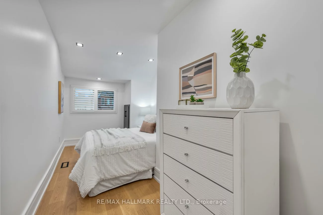 86, Albertus, Lawrence Park South, Toronto