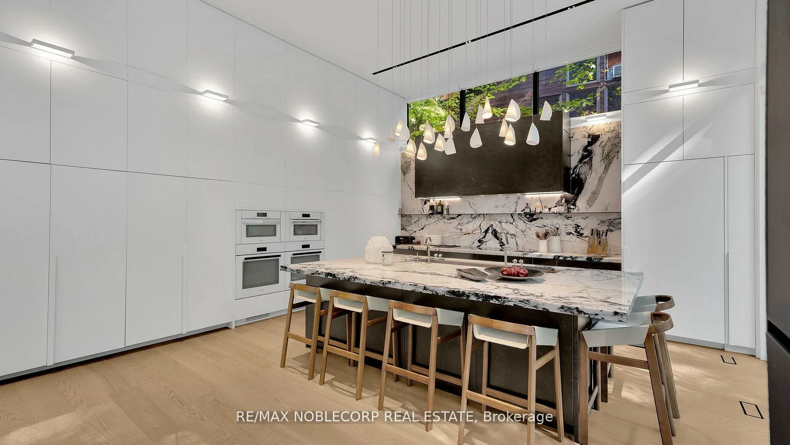 7, Waxwing, Banbury-Don Mills, Toronto