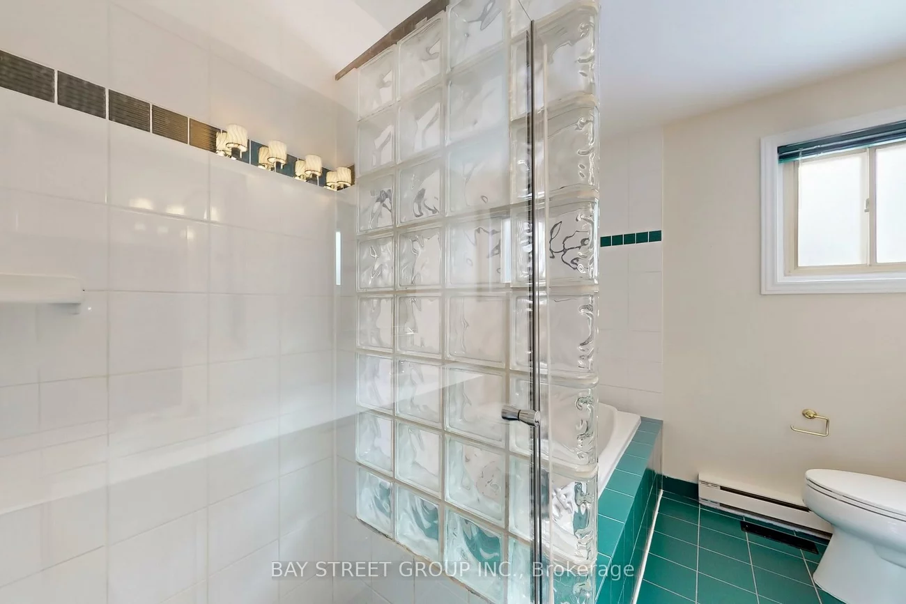 37, Abbeywood, Banbury-Don Mills, Toronto