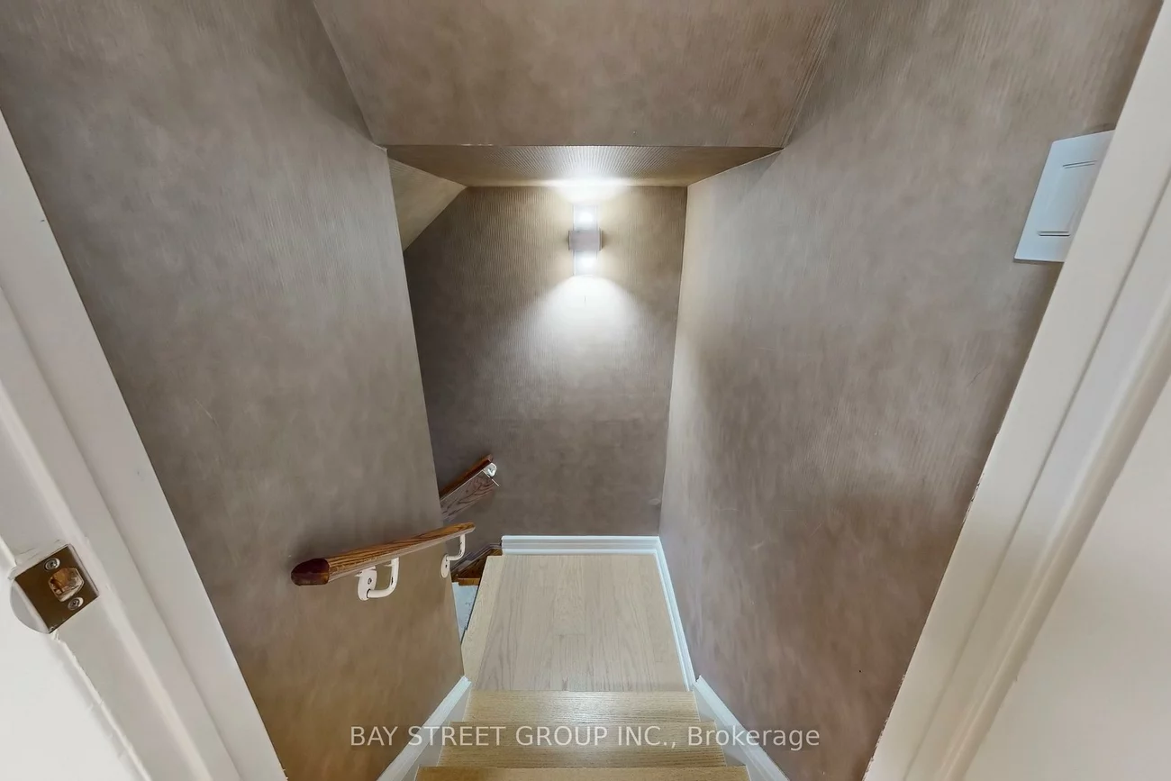 37, Abbeywood, Banbury-Don Mills, Toronto