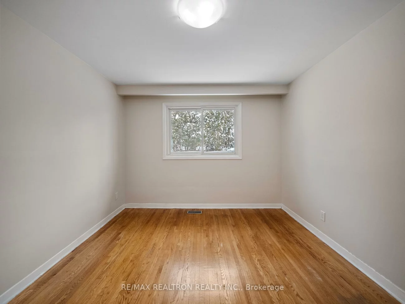 337, Wilmington, Bathurst Manor, Toronto