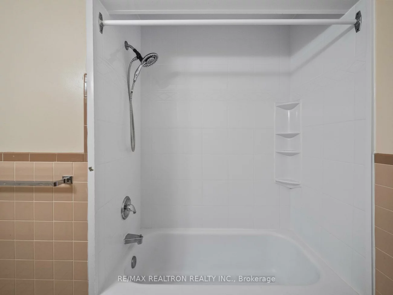 337, Wilmington, Bathurst Manor, Toronto