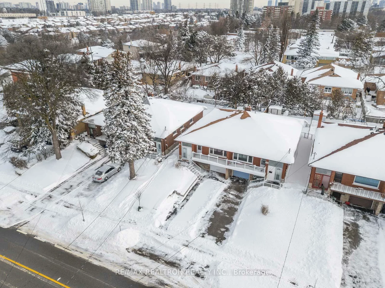 337, Wilmington, Bathurst Manor, Toronto