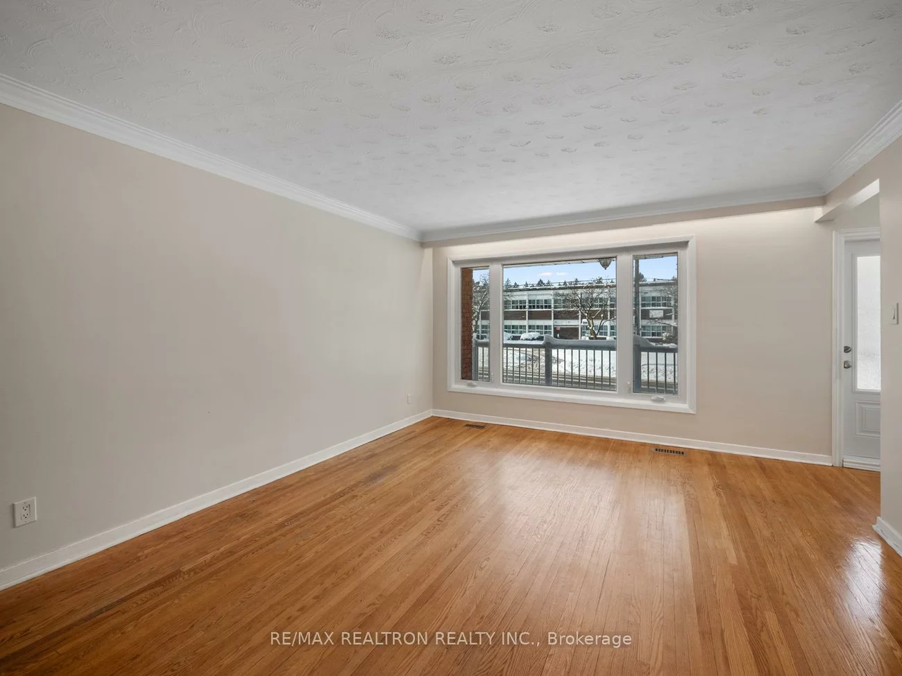 337, Wilmington, Bathurst Manor, Toronto