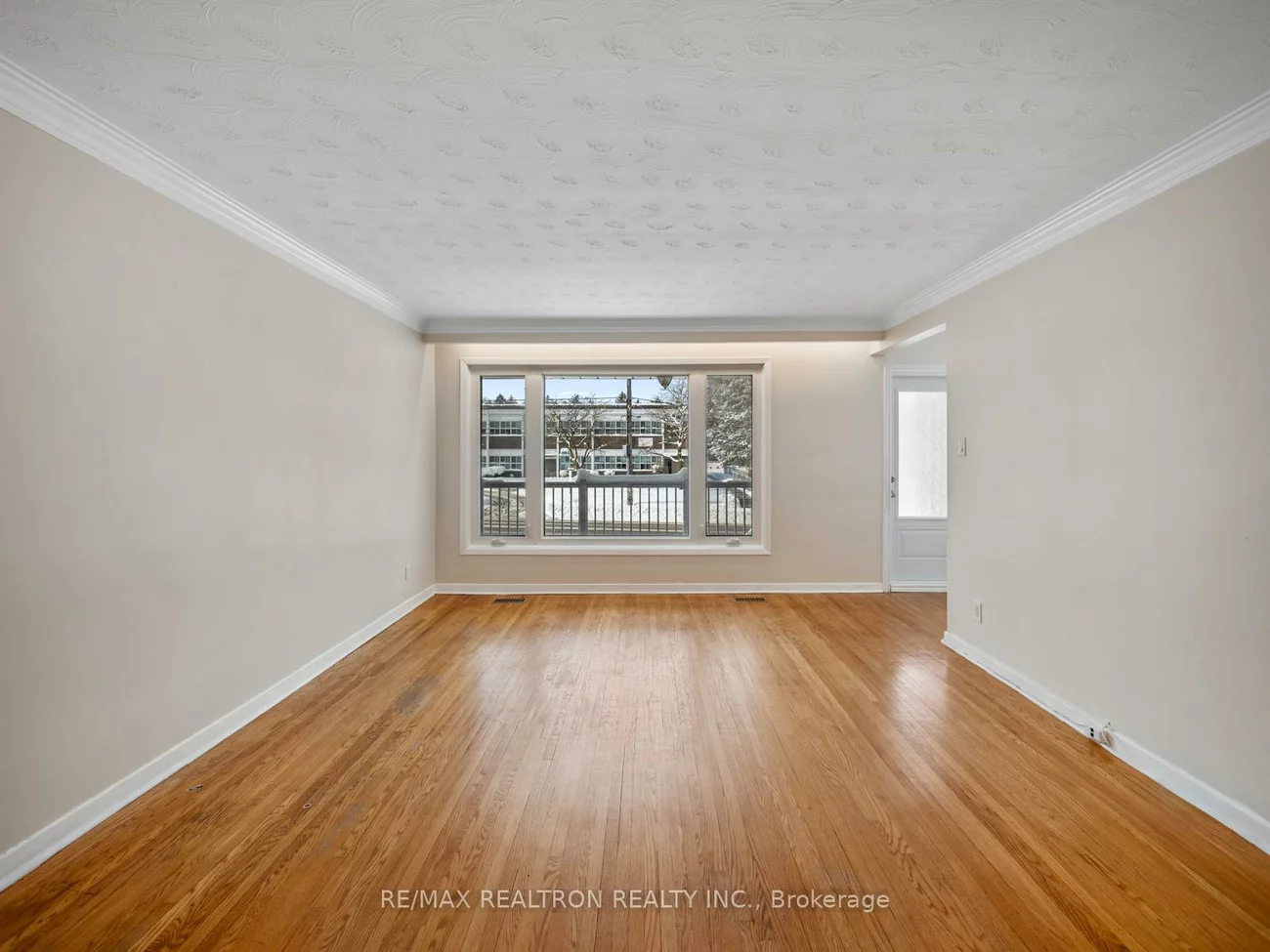 337, Wilmington, Bathurst Manor, Toronto