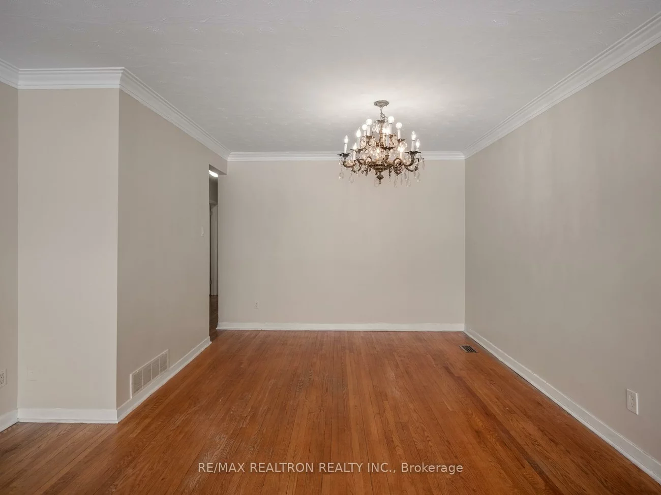 337, Wilmington, Bathurst Manor, Toronto