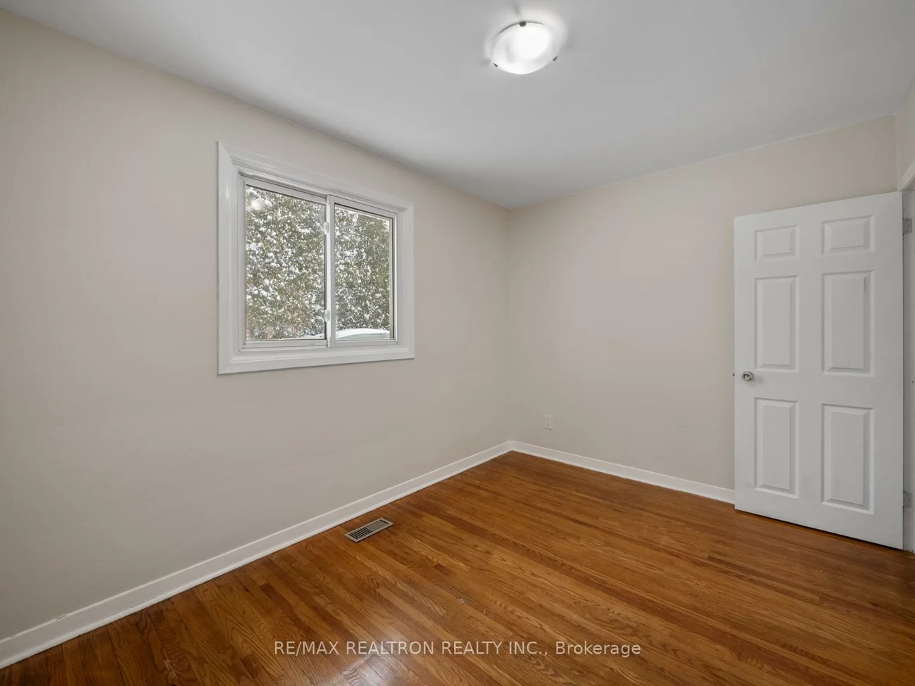 337, Wilmington, Bathurst Manor, Toronto