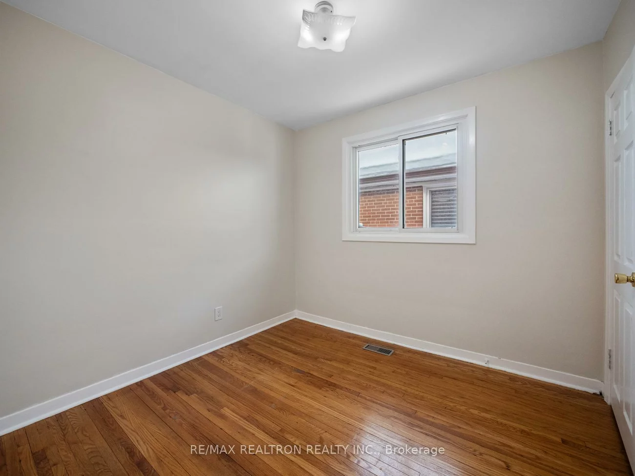 337, Wilmington, Bathurst Manor, Toronto