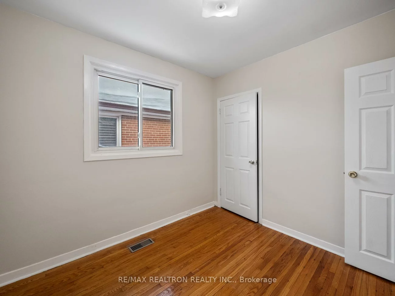 337, Wilmington, Bathurst Manor, Toronto