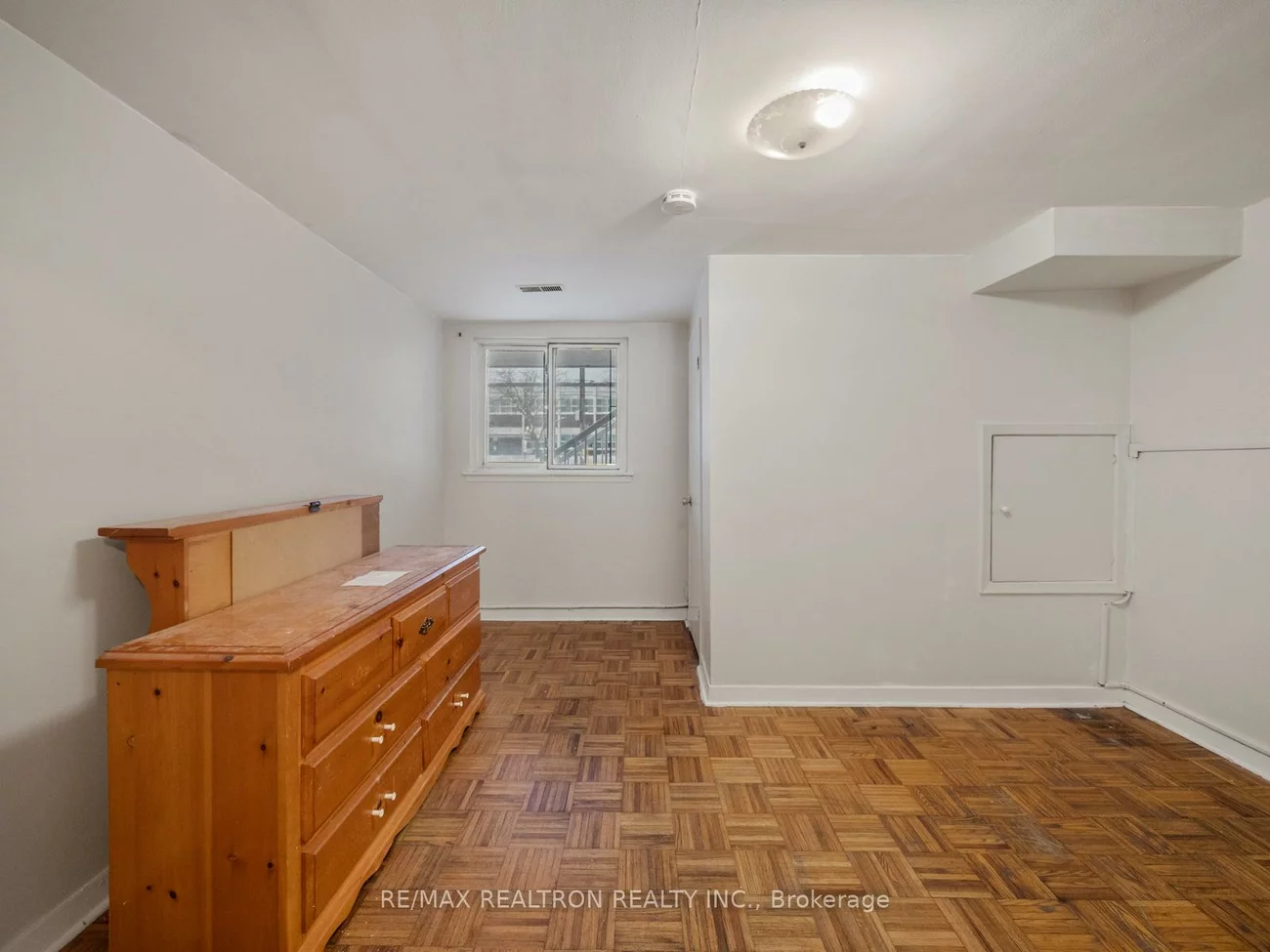 337, Wilmington, Bathurst Manor, Toronto