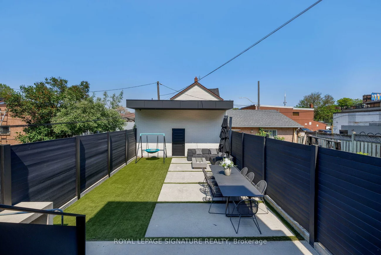 17, Lakeview, Trinity-Bellwoods, Toronto