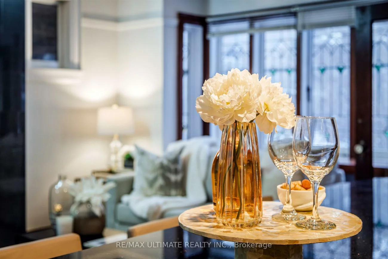 46, Lorindale, Lawrence Park North, Toronto