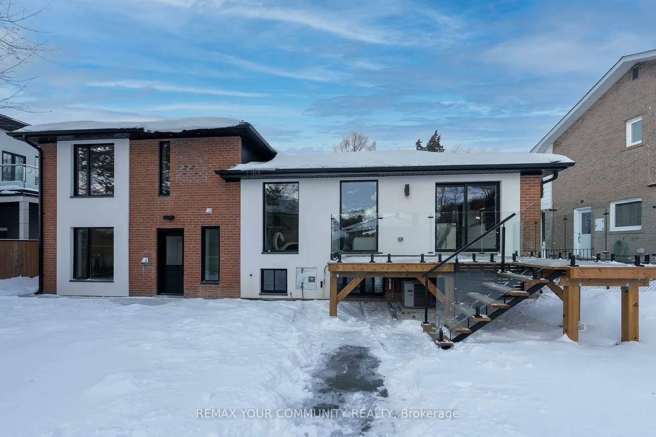 35, Geraldton, Bayview Village, Toronto