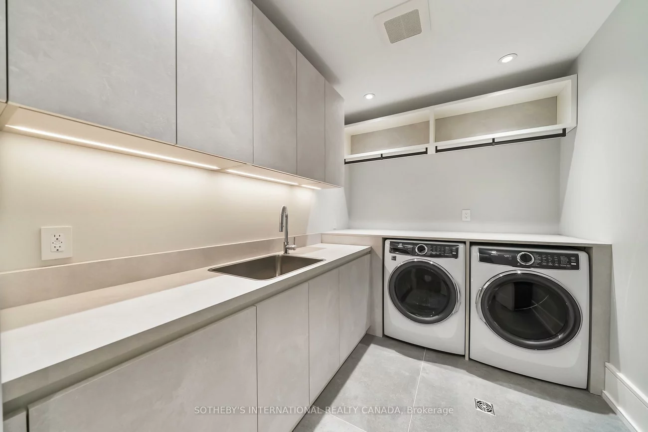 734, Avenue, Forest Hill South, Toronto