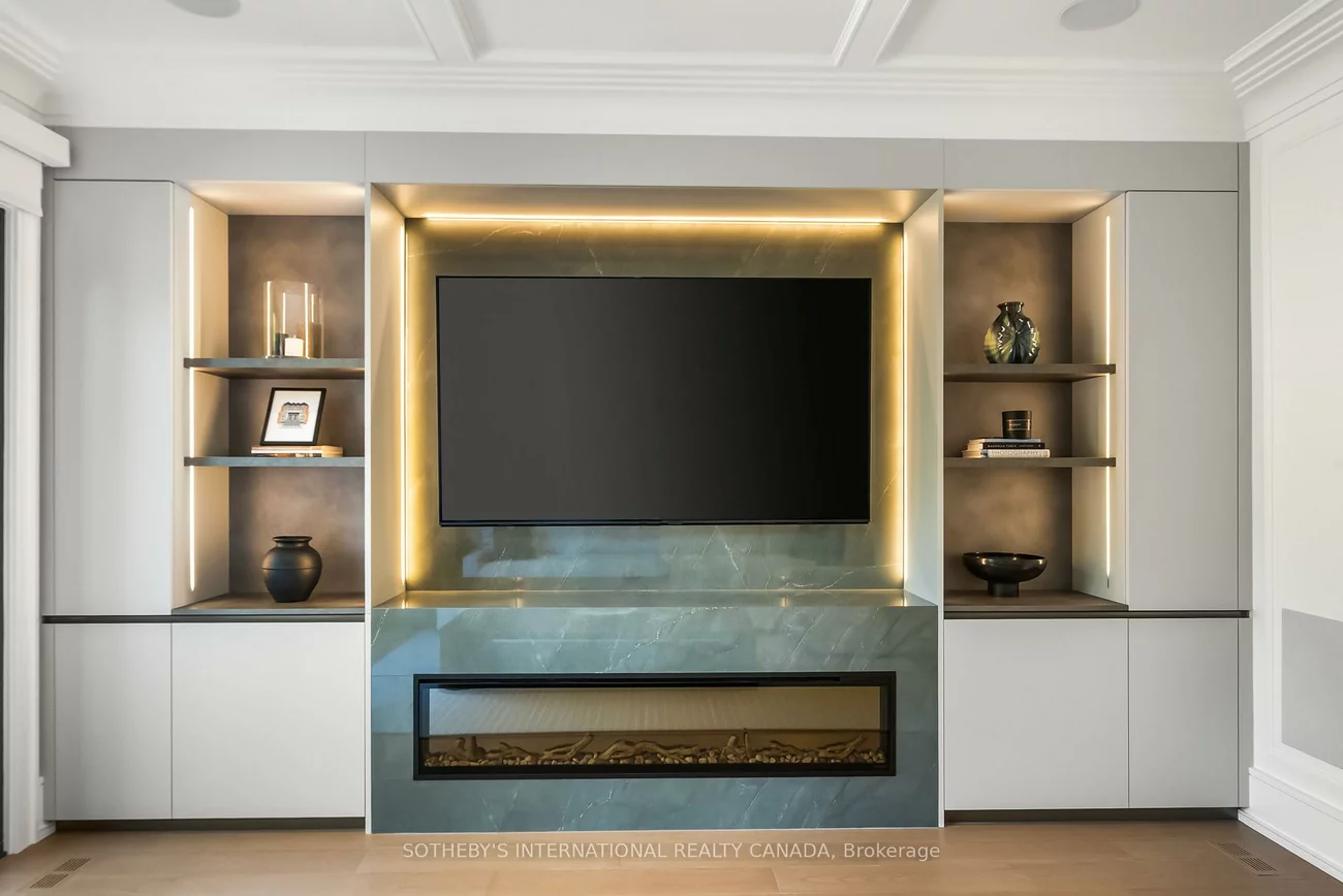 734, Avenue, Forest Hill South, Toronto