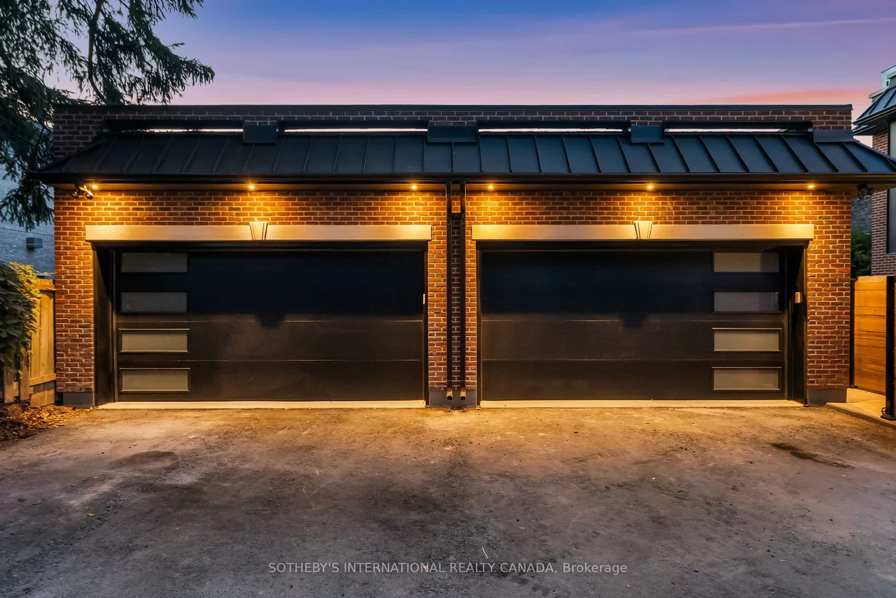 734, Avenue, Forest Hill South, Toronto