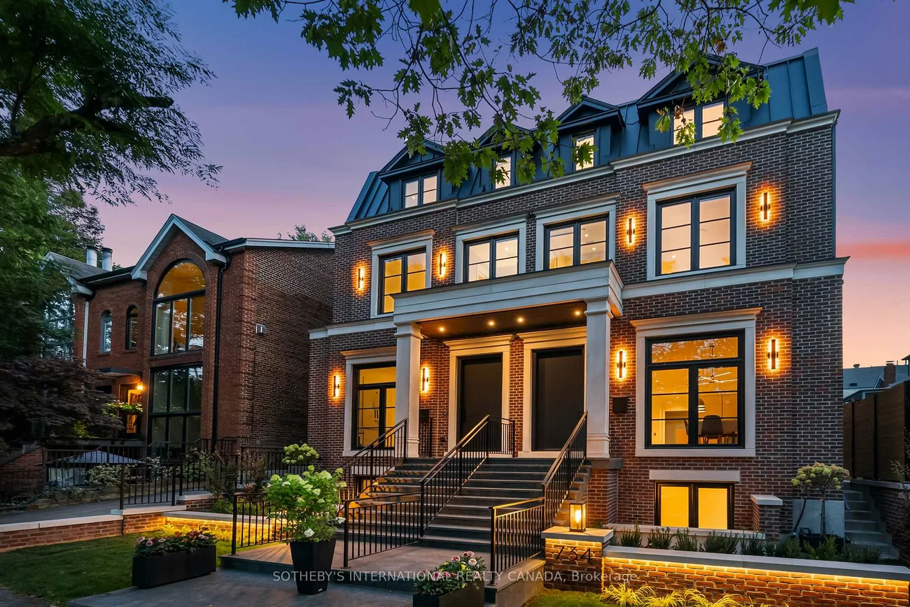 734, Avenue, Forest Hill South, Toronto