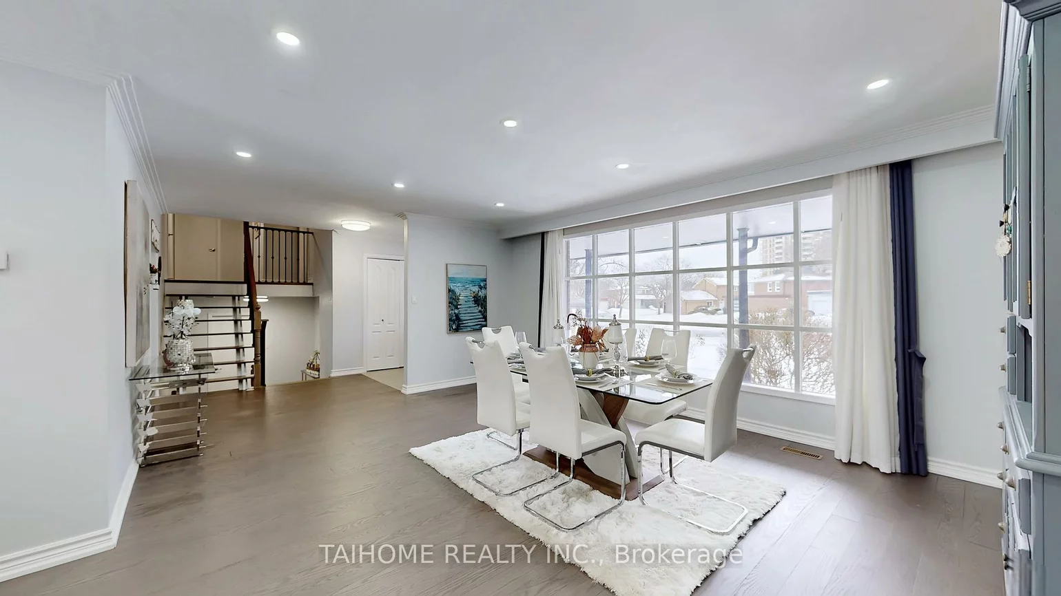 10, Centurion, Bayview Woods-Steeles, Toronto