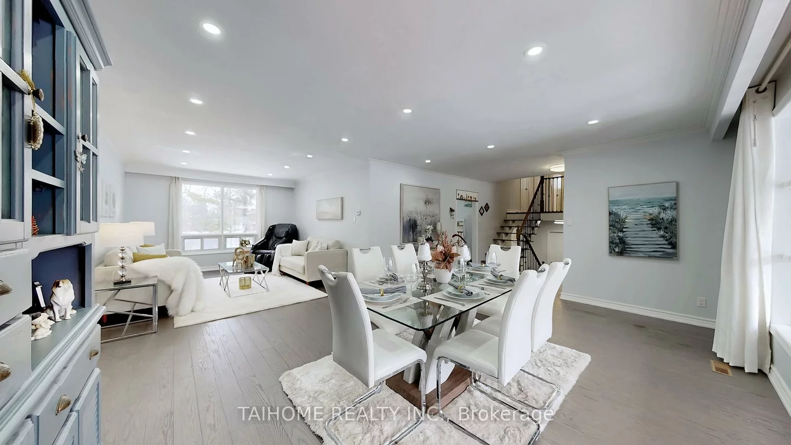 10, Centurion, Bayview Woods-Steeles, Toronto