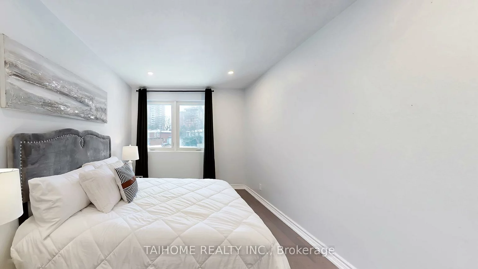 10, Centurion, Bayview Woods-Steeles, Toronto