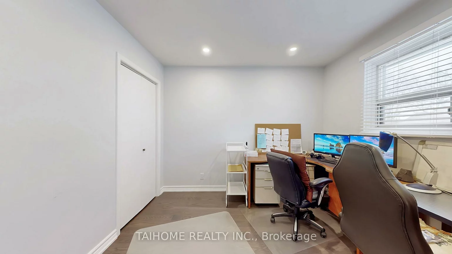 10, Centurion, Bayview Woods-Steeles, Toronto