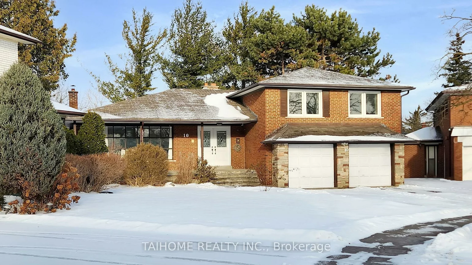 10, Centurion, Bayview Woods-Steeles, Toronto