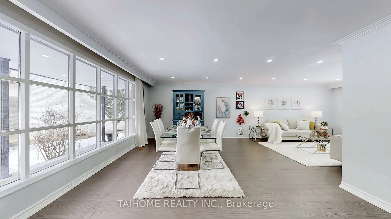 10, Centurion, Bayview Woods-Steeles, Toronto