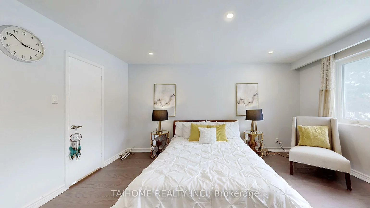 10, Centurion, Bayview Woods-Steeles, Toronto