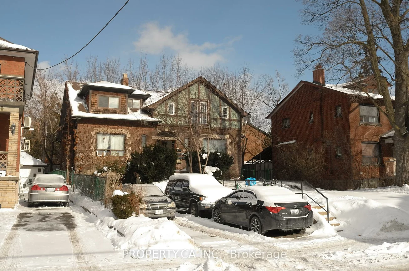 4, Glenhurst, Oakwood Village, Toronto