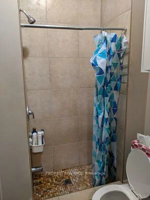 4, Glenhurst, Oakwood Village, Toronto