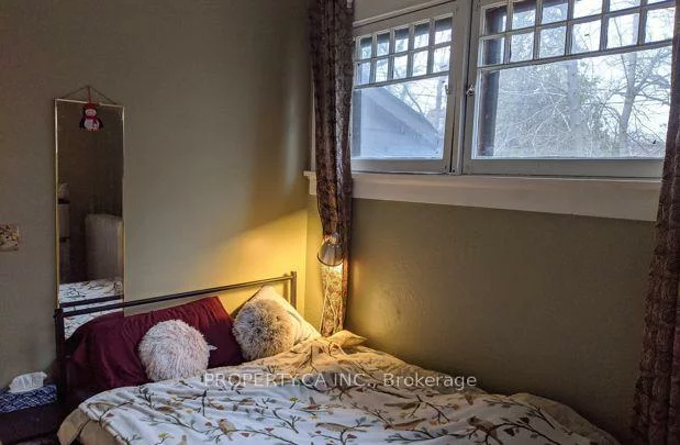 4, Glenhurst, Oakwood Village, Toronto