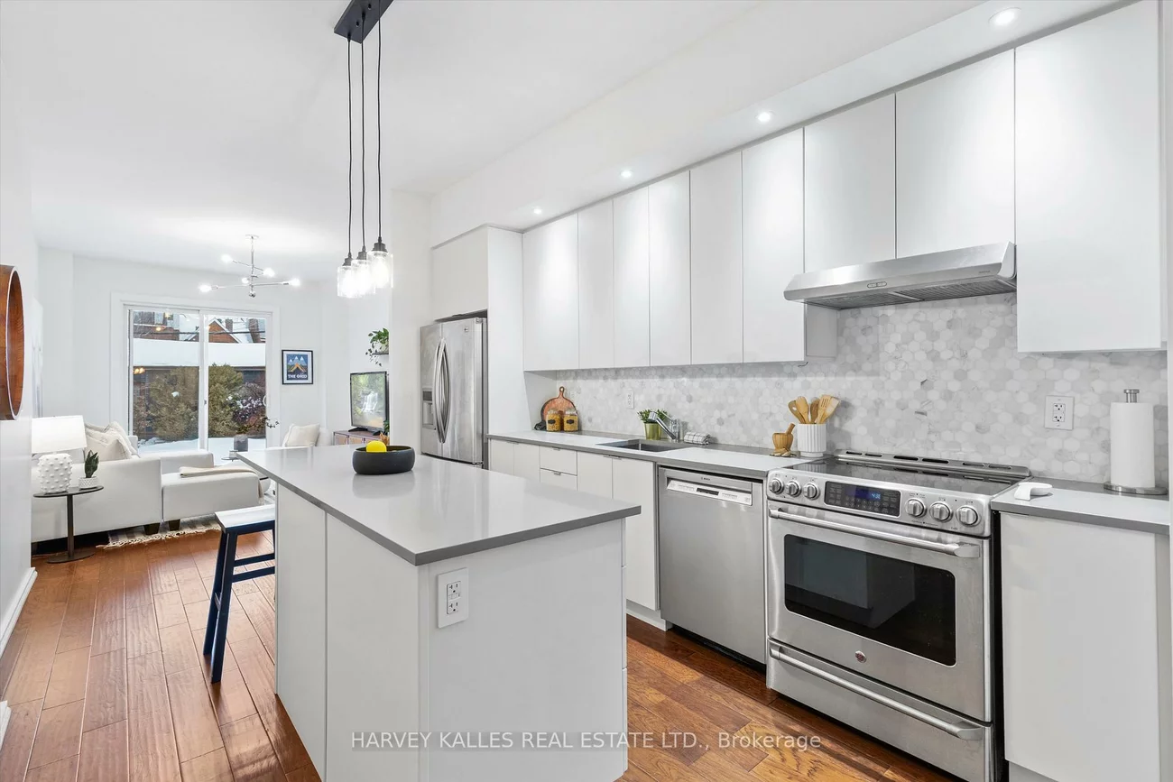 277, Concord, Palmerston-Little Italy, Toronto