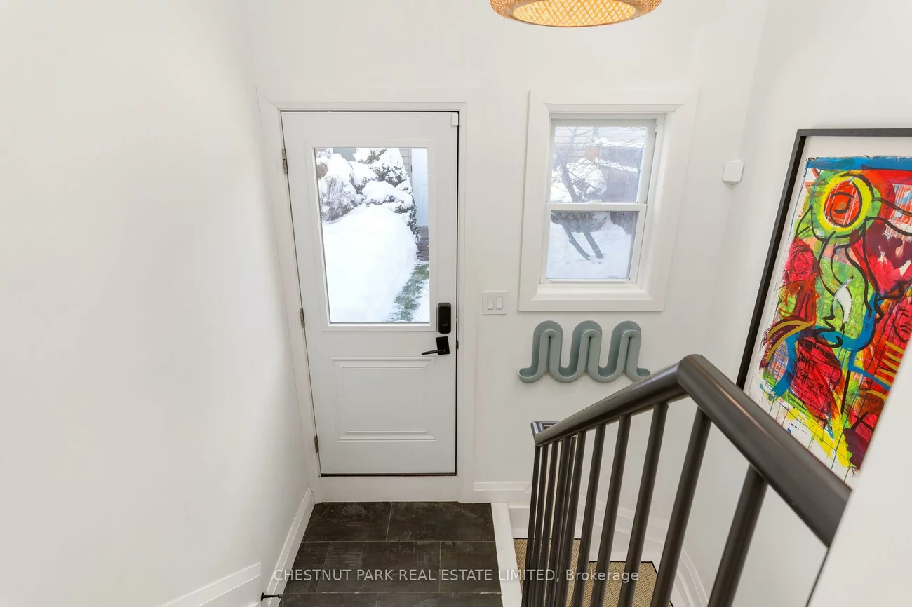 232, Ashworth, Wychwood, Toronto