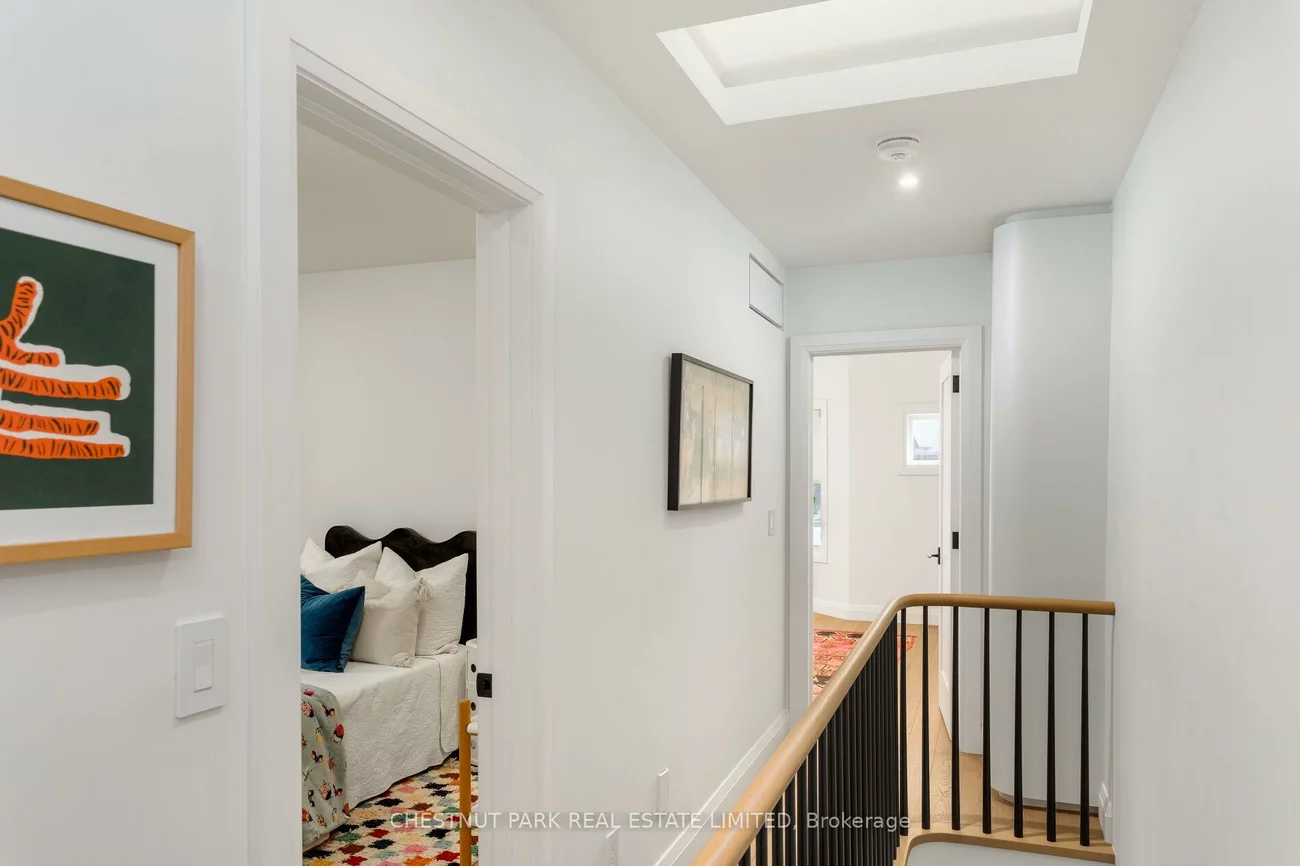 232, Ashworth, Wychwood, Toronto