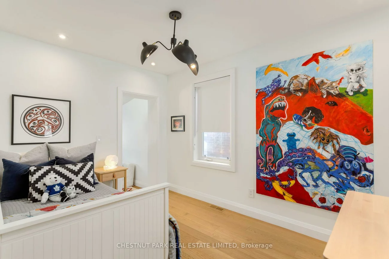 232, Ashworth, Wychwood, Toronto